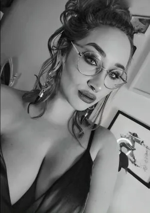 Frau Kopf OnlyFans Leaked Free Thumbnail Picture - #D3mPtKKALq