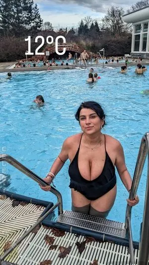 Frautramvai4ik OnlyFans Leaked Free Thumbnail Picture - #yHEabOUACG