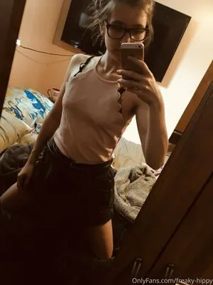 Freaky Hippy OnlyFans Leaked Free Thumbnail Picture - #HJHFW4JePF