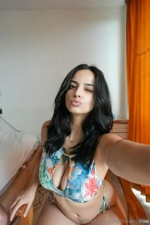 freakydesi OnlyFans Leaked Free Thumbnail Picture - #lavj8D8R9P