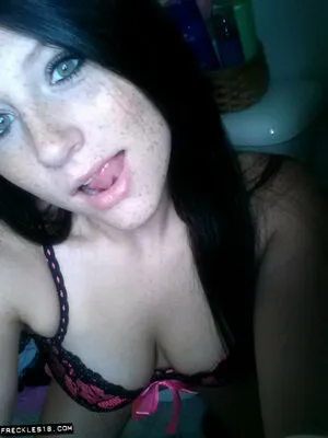 Freckles OnlyFans Leaked Free Thumbnail Picture - #9iQQKoYOf2