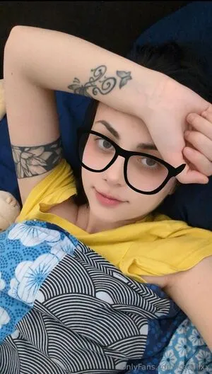 Freealixx OnlyFans Leaked Free Thumbnail Picture - #IG285EhbuJ