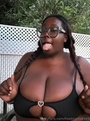 Freebigtits6999 OnlyFans Leaked Free Thumbnail Picture - #3PadzMwP7o