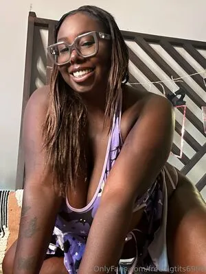 Freebigtits6999 OnlyFans Leaked Free Thumbnail Picture - #4pEWlIn3b3