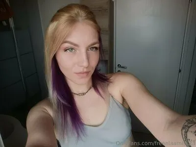 Freeelaamiss23 OnlyFans Leaked Free Thumbnail Picture - #4kSocySizf