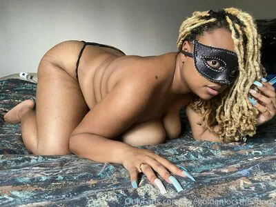 Freegoldenlocstheebony OnlyFans Leaked Free Thumbnail Picture - #FexAbNyQ3v