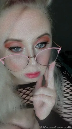 Freeknockers420 OnlyFans Leaked Free Thumbnail Picture - #LulfxhLDdk