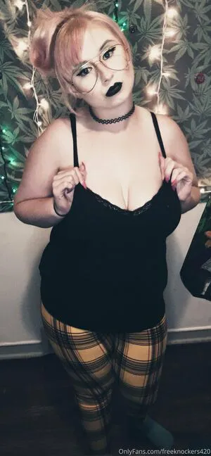 Freeknockers420 OnlyFans Leaked Free Thumbnail Picture - #etavKhLK1F