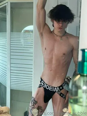 Freemr Bubble OnlyFans Leaked Free Thumbnail Picture - #BrKfcOAOCa