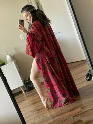 Freepoisonne OnlyFans Leaked Free Thumbnail Picture - #4qET1dJPQ1