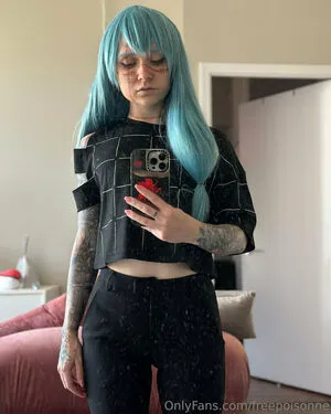 Freepoisonne OnlyFans Leaked Free Thumbnail Picture - #n2t7LqXTMU