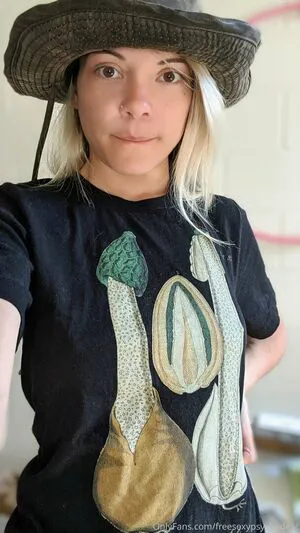 Freesexypsychedelic OnlyFans Leaked Free Thumbnail Picture - #mKacInh8s7