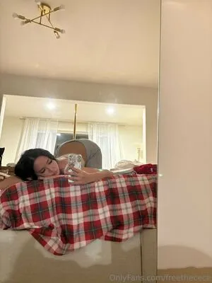 Freethecece OnlyFans Leaked Free Thumbnail Picture - #s8BavWlgCD