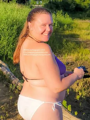Freexxxcourtneylynn OnlyFans Leaked Free Thumbnail Picture - #GiFYdD1f3m