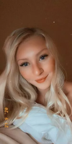 Freshmanblondie18 OnlyFans Leaked Free Thumbnail Picture - #3lMyq6Lg5h