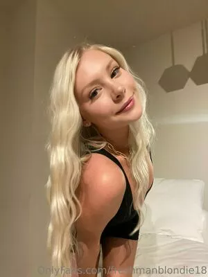 Freshmanblondie18 OnlyFans Leaked Free Thumbnail Picture - #AFosNSosYD