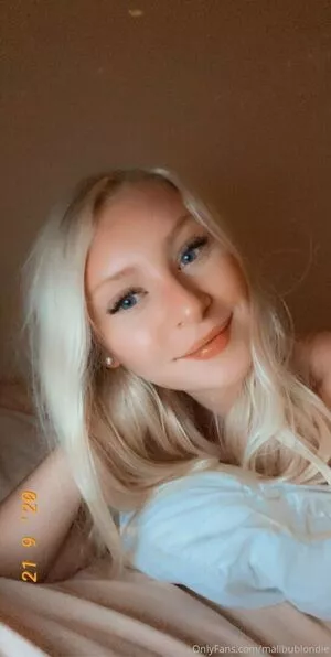 Freshmanblondie18 OnlyFans Leaked Free Thumbnail Picture - #tpvBdNsnTo