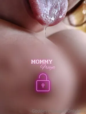Freyas Kingdom OnlyFans Leaked Free Thumbnail Picture - #k2rKhsevE9