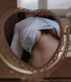 Freyas Kingdom OnlyFans Leaked Free Thumbnail Picture - #uNUlsujqd5