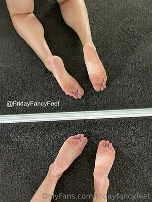 Fridayfancyfeet OnlyFans Leaked Free Thumbnail Picture - #4X8IvIg6tS