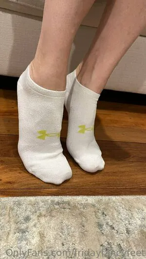 Fridayfancyfeet OnlyFans Leaked Free Thumbnail Picture - #AW8JvEY1Xl