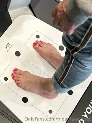 Fridayfancyfeet OnlyFans Leaked Free Thumbnail Picture - #NIFFJRokBg