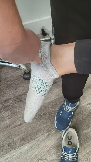 Friendlyfootguy25 OnlyFans Leaked Free Thumbnail Picture - #RIRfWPiXye
