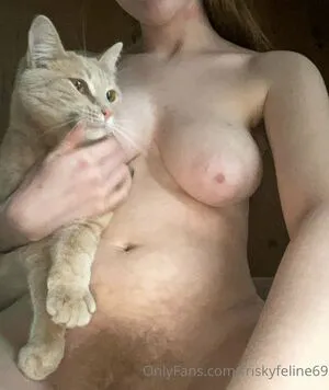 Friskyfeline69 OnlyFans Leaked Free Thumbnail Picture - #e6EgR5Yswn