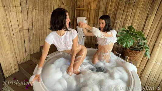 Friskytwins OnlyFans Leaked Free Thumbnail Picture - #xeXY4aWSxS