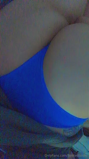 Frostedbirdie OnlyFans Leaked Free Thumbnail Picture - #0p13D1zZZn