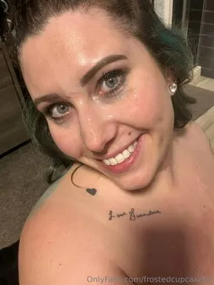 Frostedcupcake92 OnlyFans Leaked Free Thumbnail Picture - #3DBo2GNwqq