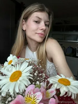 Frozeen Ye OnlyFans Leaked Free Thumbnail Picture - #JbVD31Sv7e