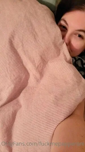Fuckmepepperoni OnlyFans Leaked Free Thumbnail Picture - #gLegLeTSPT
