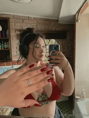 Fun4lizzsfw OnlyFans Leaked Free Thumbnail Picture - #5XMfYFZe6N