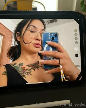Fun4lizzsfw OnlyFans Leaked Free Thumbnail Picture - #ESPBMKxbzk