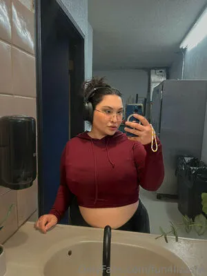 Fun4lizzsfw OnlyFans Leaked Free Thumbnail Picture - #v0H1MUyx5O