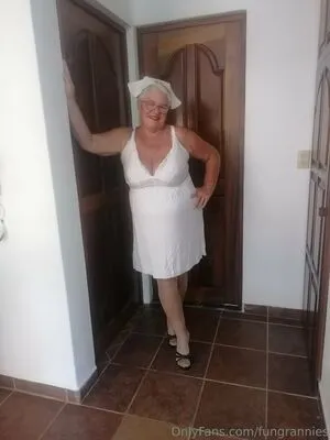 Fungrannies OnlyFans Leaked Free Thumbnail Picture - #NMReN26kxm