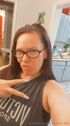 Funsizedbrat Free OnlyFans Leaked Free Thumbnail Picture - #1DdMduVBpY