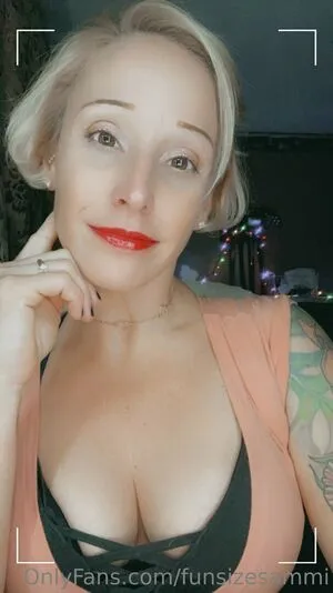 Funsizesammi OnlyFans Leaked Free Thumbnail Picture - #kjTvm7DvQT