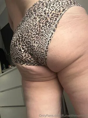 Funwithmommy OnlyFans Leaked Free Thumbnail Picture - #m8ygyh5q1a