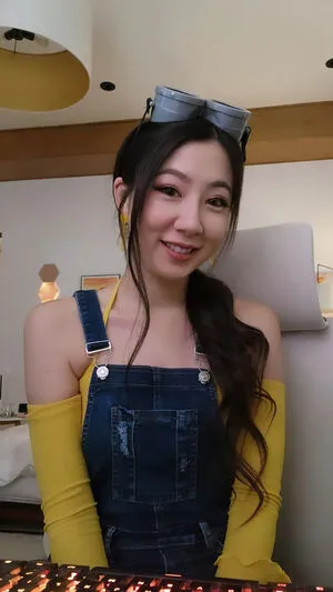 Fuslie Leslie OnlyFans Leaked Free Thumbnail Picture - #kC1F79E7Sk