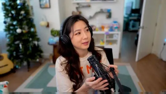 Fuslie OnlyFans Leaked Free Thumbnail Picture - #IUhjfZJgzI