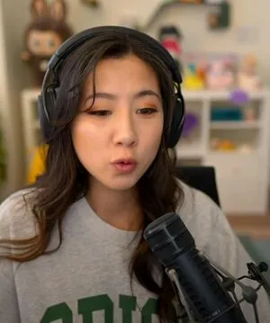 Fuslie OnlyFans Leaked Free Thumbnail Picture - #JTsxU7Rxt0