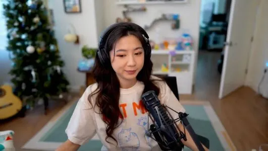 Fuslie OnlyFans Leaked Free Thumbnail Picture - #KseFF6JMAW