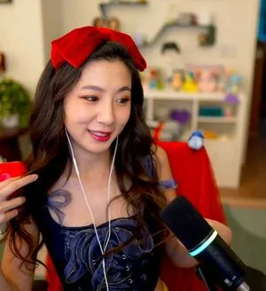 Fuslie OnlyFans Leaked Free Thumbnail Picture - #UltgXmfJg1