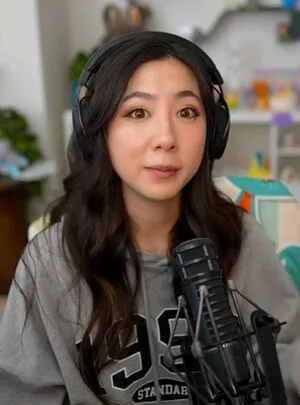 Fuslie OnlyFans Leaked Free Thumbnail Picture - #ZUp18KyF14