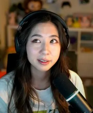Fuslie OnlyFans Leaked Free Thumbnail Picture - #m7skjGfv72