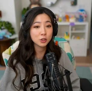 Fuslie OnlyFans Leaked Free Thumbnail Picture - #q9p1O64hCo