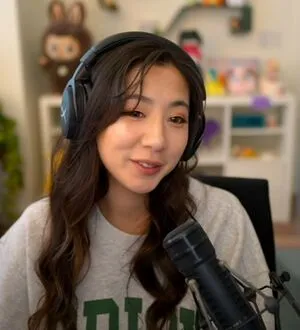 Fuslie OnlyFans Leaked Free Thumbnail Picture - #tnH5Rzgods