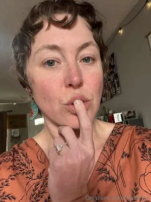 Fuzzbitch OnlyFans Leaked Free Thumbnail Picture - #CXSoOCrewA